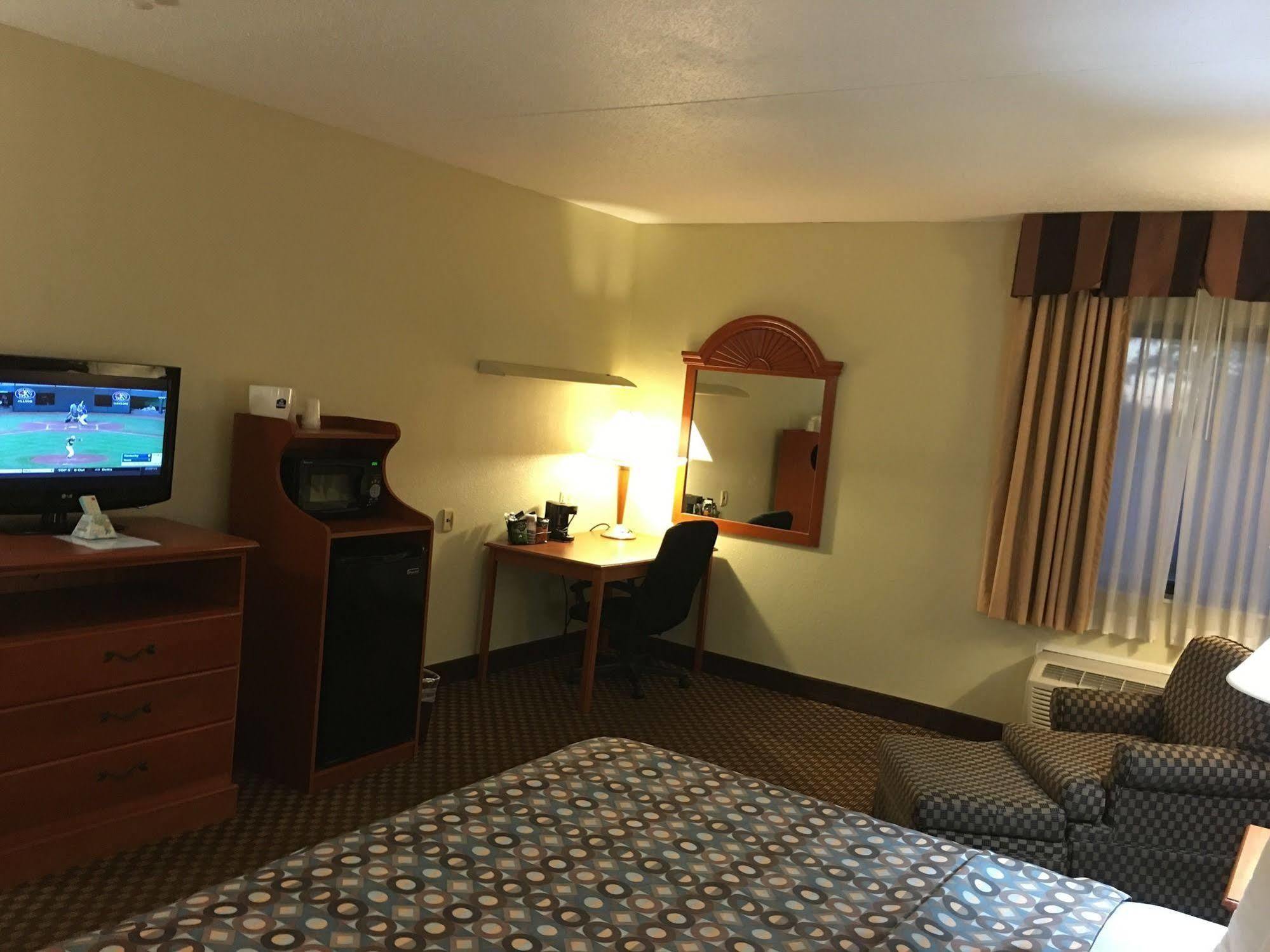 Country Inn & Suites By Radisson, Indianapolis East, In 외부 사진